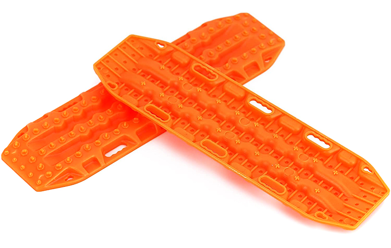 C32280ORANGE Realistic Vehicle Extraction & Recovery Boards for 1/10 Scale - Image 1